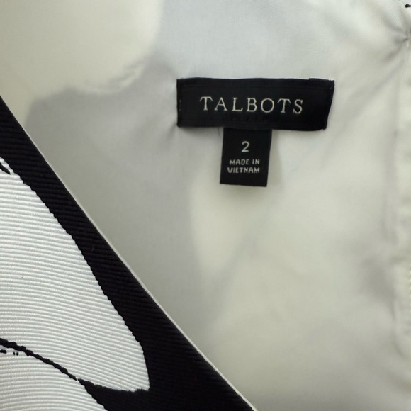 Talbots Primrose V-Neck Shell - Picture 5 of 7